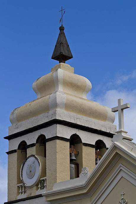 Glockenturm der kirche in la orotava tal tenerife foto