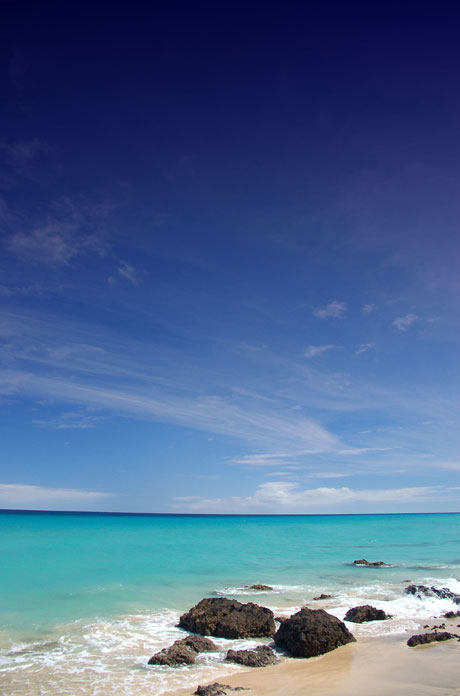 Spiaggia e cielo sereno in tenerife foto